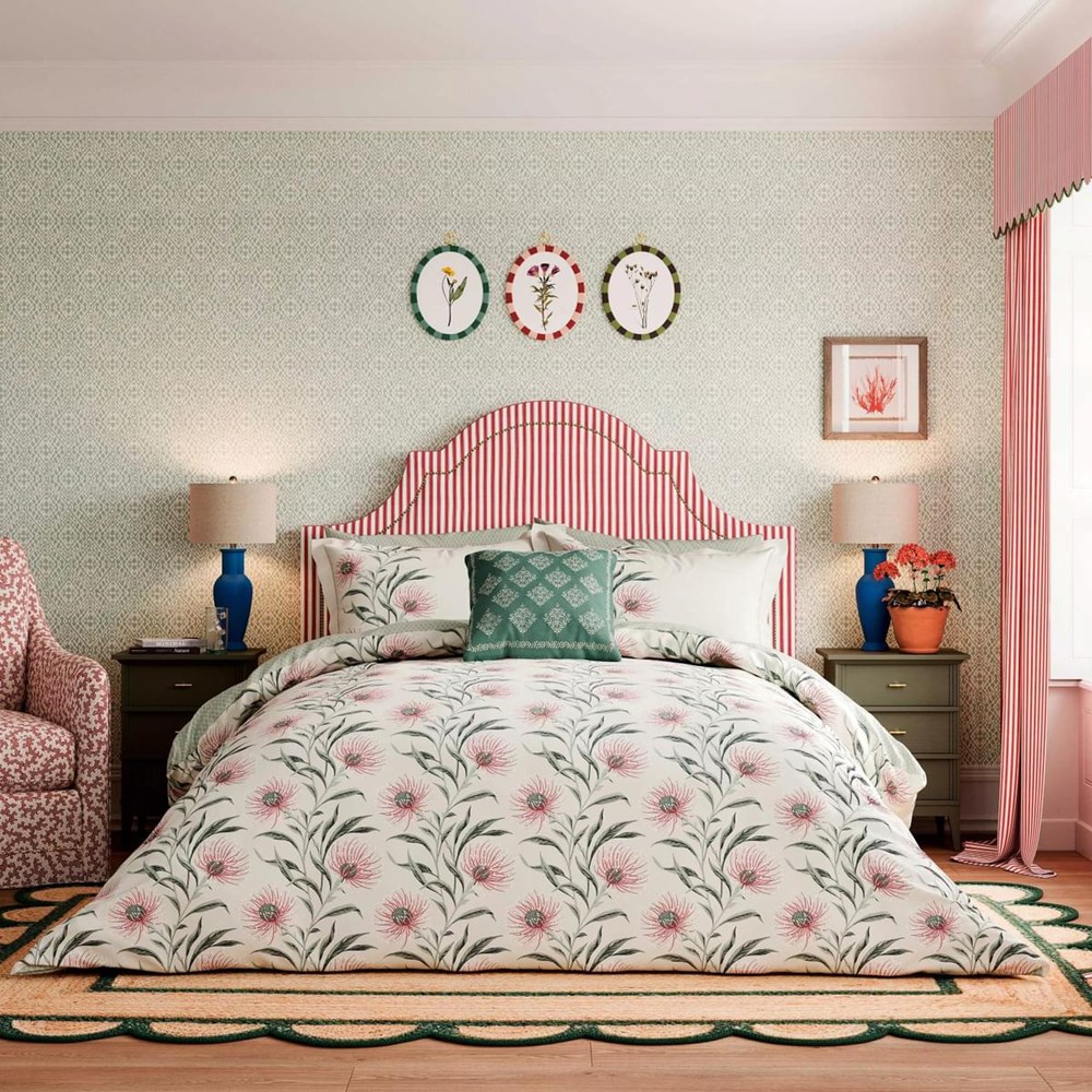 Catherinae Bedding by Sanderson x National Trust in Fuchsia Pink